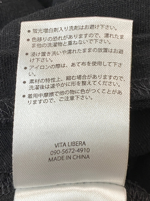 【中古品】【メンズ】 VITALIBERA ヴィータリベーラ LOGO TEE ロゴ Tシャツ 半袖Tシャツ トップス 142-260731-yn-30-min サイズ：M カラー：ブラック 万代Net店
