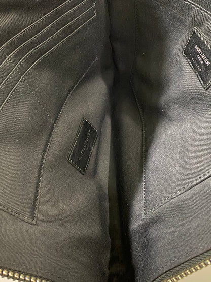 【現状渡し品】【メンズ/レディース】 SAINT LAURENT サンローラン レザークラッチバッグ 手持ち用 バッグ カバン 180-260731-em-92-min カラー：ブラック 万代Net店