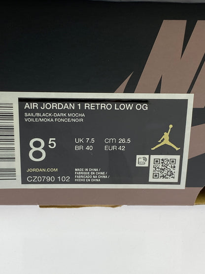 【中古美品】【メンズ】 NIKE ナイキ CZ0790-102 AIR JORDAN 1 RETRO LOW OG 靴 シューズ スニーカー 160-260729-AS-73-min サイズ：26.5cm カラー：SAIL/BLACK-DARK MOCHA 万代Net店