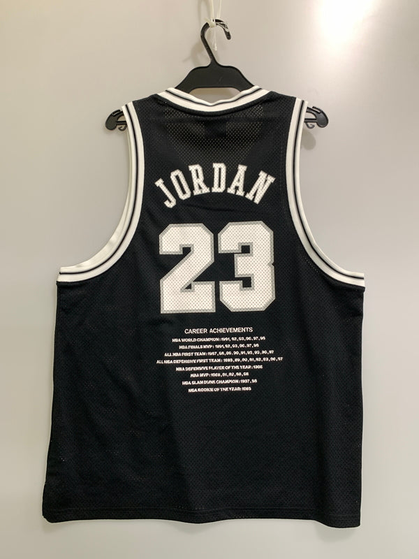 【中古品】【メンズ】 NIKE ナイキ HF9375-010 JORDAN BRAND M J ESS SUMMER JERSEY サマージャージ ベスト 148-260729-AS-12-min サイズ：L カラー：ブラック 万代Net店