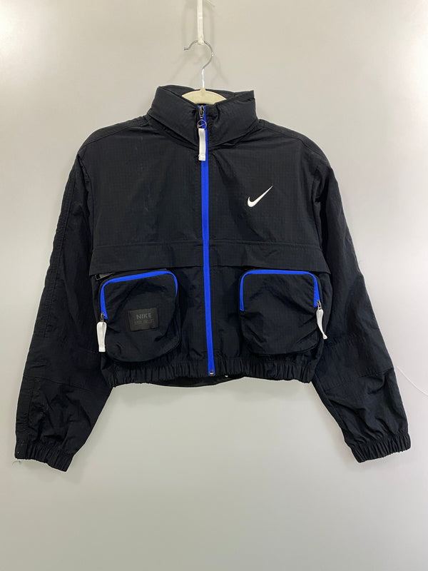 【中古品】【レディース】 NIKE ナイキ CITY UTILITY WOVEN JACKET DV8035-010 シティ ユーティリティ ウーブン ジャケット アウター 169-260731-yn-20-min サイズ：M カラー：ブラック 万代Net店