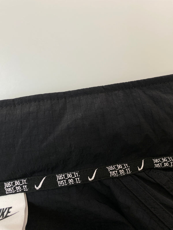 【中古品】【レディース】 NIKE ナイキ CITY UTILITY WOVEN JACKET DV8035-010 シティ ユーティリティ ウーブン ジャケット アウター 169-260731-yn-20-min サイズ：M カラー：ブラック 万代Net店