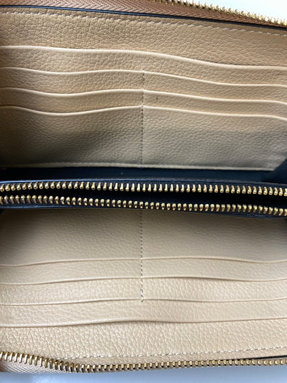 【中古美品】【レディース】 VERSACE ヴェルサーチ ROUND ZIP LONG WALLET ロングウォレット 長財布 181-260729-AS-60-min カラー：ベージュ 万代Net店