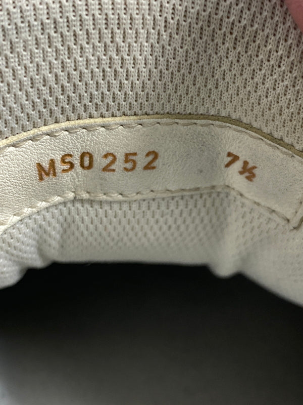 【中古品】【メンズ】 LOUIS VUITTON ルイ ヴィトン LV トレイナー 靴 シューズ スニーカー 179-260730-hu-21-min サイズ：7 1/2 カラー：ホワイト/ブラック 万代Net店
