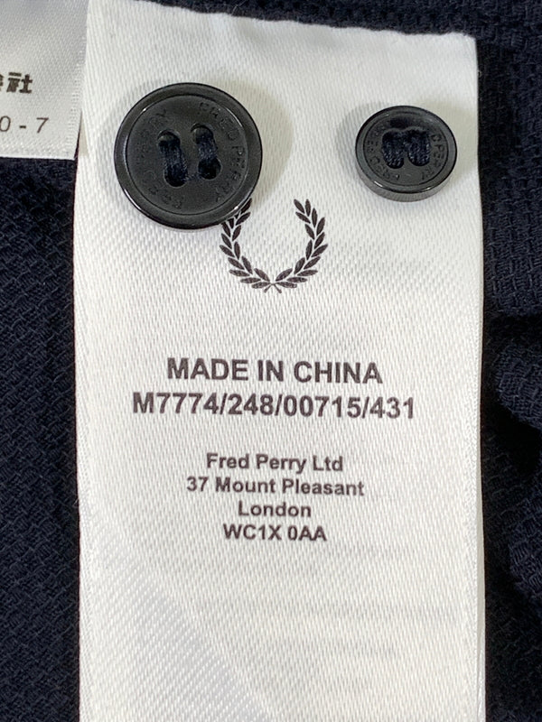 【中古品】【メンズ】 FRED PERRY フレッドペリー M7774 PIQUE TEXTURE REVERE COLLAR SHIRT 半袖シャツ ショートスリーブ 141-260729-AS-19-min サイズ：M カラー：ネイビー 万代Net店