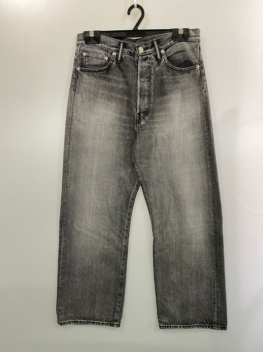【中古品】【メンズ】 GRAPHPAPER グラフペーパー SELVAGE DENIM FIVE POCKET WIDE STRAIGHT PANTS GU251-40184LB セルビッチ デニム ファイブ ポケット ワイド ストレート パンツ ボトムス 151-260804-yn-08-min サイズ：1 カラー：グレー 万代Net店