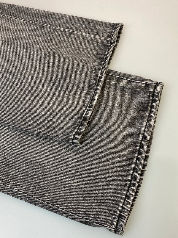 【中古品】【メンズ】 GRAPHPAPER グラフペーパー SELVAGE DENIM FIVE POCKET WIDE STRAIGHT PANTS GU251-40184LB セルビッチ デニム ファイブ ポケット ワイド ストレート パンツ ボトムス 151-260804-yn-08-min サイズ：1 カラー：グレー 万代Net店
