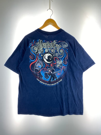 【現状渡し品】【メンズ】 ESKIMO JOES エスキモー・ジョーズ 1999 2000 MILLENNIUM TEE ミレニアム 半袖 Tシャツ メンズ トップス オクラホマ 146-260731-em-18-min サイズ：XL カラー：ネイビー 万代Net店
