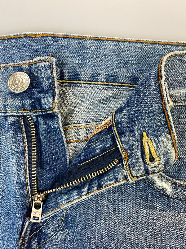 【現状渡し品】【メンズ】 TRUE RELIGION トゥルーレリジョン JOEY DENIM PANTS ジョーイ デニム パンツ ボトムス 152-260804-yn-11-min サイズ：ROW30 SEAT33 カラー：ライトインディゴ 万代Net店