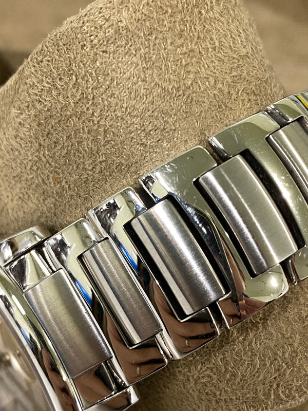 【中古品】【メンズ/レディース】 BURBERRY ザ・クラッシック ラウンド クロノグラフ BU10004 腕時計 ウォッチ 3針モデル 197-260731-em-88-min カラー：シルバー 万代Net店