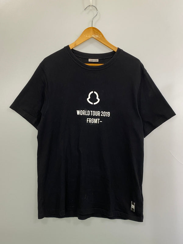 【中古品】【メンズ】 MONCLER モンクレール FRAGMENT MAGLIA T-SHIRT E109U8000150 フラグメント マリアTシャツ 半袖Tシャツ トップス 141-260804-yn-14-min サイズ：L カラー：ブラック 万代Net店