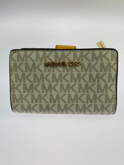 【中古品】【レディース】 MICHAEL KORS マイケルコース JET SET TRAVEL WALLET ジェットセットトラベル MKシグネチャー 二つ折り財布 200-260806-yn-24-min カラー：オフホワイト 万代Net店