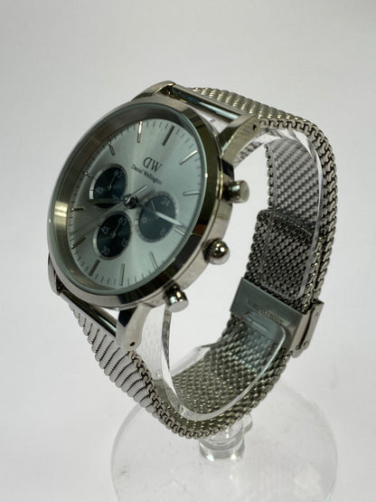【中古品】【メンズ】 DANIEL WELLINGTON ダニエルウェリントン ICONIC CHRONOGRAPH G4C61102545 アイコニック クロノグラフ 腕時計 192-260806-yn-16-min カラー：シルバー 万代Net店