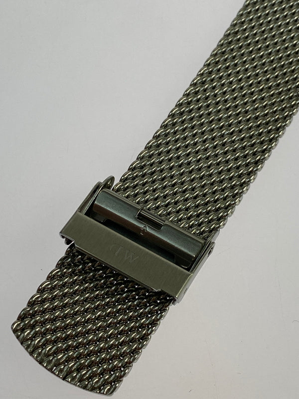 【中古品】【メンズ】 DANIEL WELLINGTON ダニエルウェリントン ICONIC CHRONOGRAPH G4C61102545 アイコニック クロノグラフ 腕時計 192-260806-yn-16-min カラー：シルバー 万代Net店