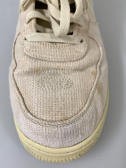 【現状渡し品】【メンズ】 NIKE ナイキ AIR FORCE 1 07 MID SP STUSSY DJ7841-200 エア フォース 1 ミッド スペシャル ステューシー スニーカー 靴 160-260804-yn-25-min サイズ：29.5cm US11.5 カラー：FOSSIL/FOSSIL-FOSSIL 万代Net店