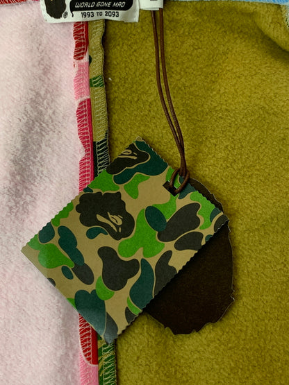 【中古美品】【メンズ】 A BATHING APE アベイシングエイプ ABC CAMO CRAZY SHARK FULL ZIP HOODIE 001ZPM301006M エービーシーカモクレイジーシャークフルジップフーディー パーカー トップス 142-260804-yn-42-min サイズ：M カラー：マルチカラー 万代Net店