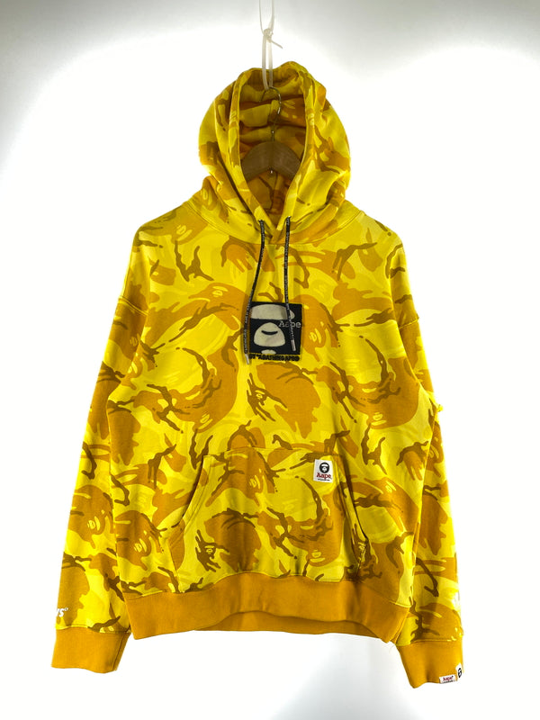 【中古品】【メンズ】 A BATHING APE アベイシングエイプ CAMO HOODIE カモ フーディ メンズ トップス 迷彩 パーカー フード付き スウェット 142-260817-em-23-min サイズ：L カラー：イエロー系 万代Net店