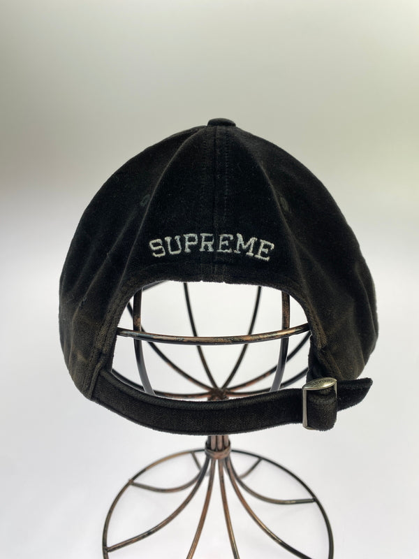 【中古品】【メンズ/レディース】 SUPREME シュプリーム S LOGO VELVET 6 PANEL CAP S ロゴ ベルベット シックスパネル キャップ 帽子 185-260809-em-13-min カラー：ブラック 万代Net店