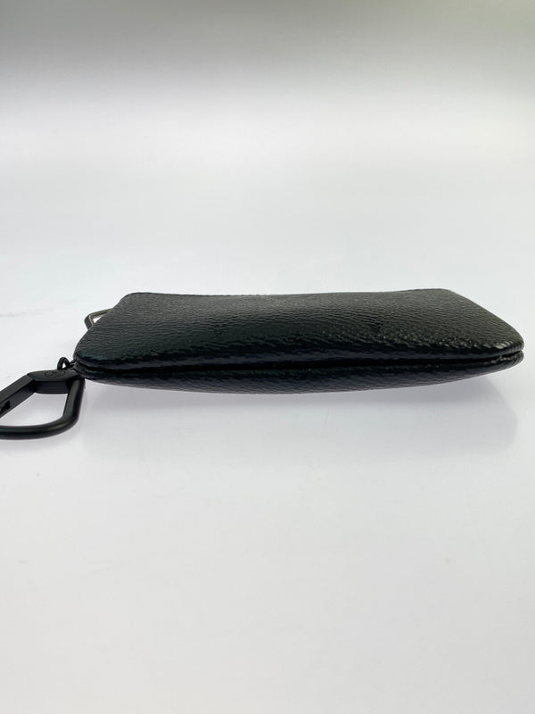 【中古品】【メンズ/レディース】 LOUIS VUITTON ルイ・ヴィトン M26776 モノグラムミッドナイト ポシェット･クレ 179-260805-zi-29-min カラー：ブラック/モノグラム 万代Net店
