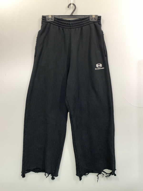 【中古品】【メンズ】 BALENCIAGA バレンシアガ 24SS DISTRESSED CROPPED SWEATPANTS 783401 TQVB2 ディストレスト クロップド スウェットパンツ ボトムス 152-260806-yn-09-min サイズ：XXS カラー：ブラック 万代Net店
