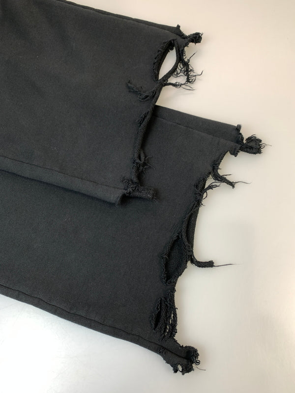 【中古品】【メンズ】 BALENCIAGA バレンシアガ 24SS DISTRESSED CROPPED SWEATPANTS 783401 TQVB2 ディストレスト クロップド スウェットパンツ ボトムス 152-260806-yn-09-min サイズ：XXS カラー：ブラック 万代Net店