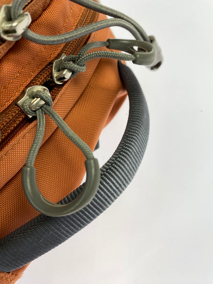 【中古品】【メンズ/レディース】 OSPREY オスプレー KODE 22 BACKPACK コード 22 バックパック リュックサック 鞄 アウトドア 雪山 188-260809-em-06-min カラー：オレンジ系 万代Net店