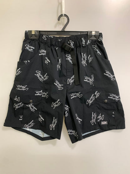 【中古品】【メンズ】 CHALLENGER チャレンジャー MULTI SIGNATURE CARGO SHORTS ボトムス マルチシグネチャー カーゴ ショーツ 半ズボン 153-260811-hu-29-min サイズ：M カラー：ブラック 万代Net店