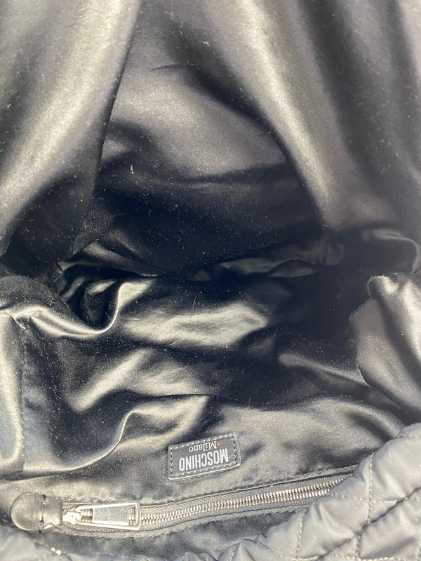 【現状渡し品】【メンズ/レディース】 MOSCHINO モスキーノ QUILTING BACKPACK キルティング バックパック リュックサック 鞄 188-260809-em-02-min カラー：ブラック 万代Net店