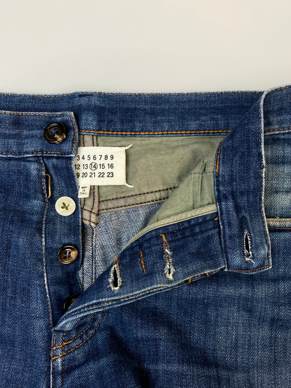【中古品】【メンズ】 MAISON MARTIN MARGIELA メゾン マルタン マルジェラ BUTTON UP DENIM PANTS ボタンアップ デニムパンツ ボトムス 152-260807-jt-26-min サイズ：46 カラー：インディゴ 万代Net店