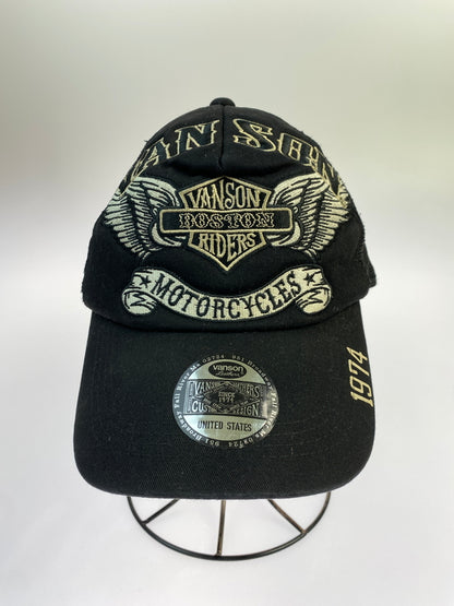 【現状渡し品】【メンズ/レディース】 VANSON バンソン FLYING EMBLEM CAP フライング エンブレム キャップ 帽子 刺繍 185-260809-em-12-min カラー：ブラック 万代Net店