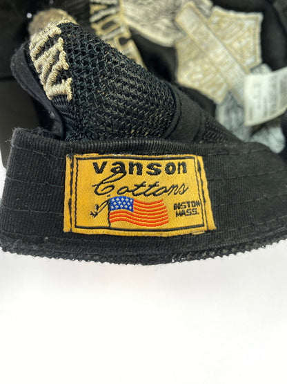 【現状渡し品】【メンズ/レディース】 VANSON バンソン FLYING EMBLEM CAP フライング エンブレム キャップ 帽子 刺繍 185-260809-em-12-min カラー：ブラック 万代Net店