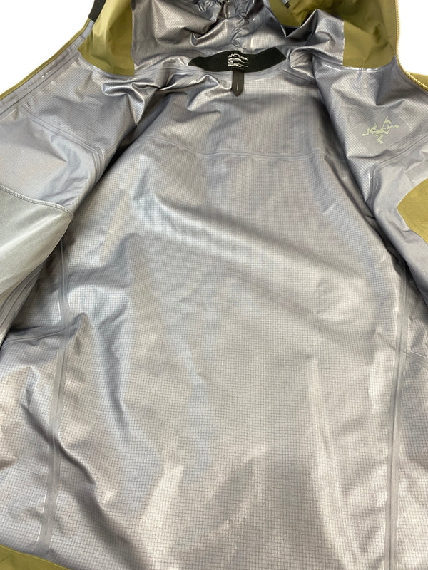 【中古美品】【メンズ】 ARC'TERYX アークテリクス X000010283 BETA SV JACKET ベータジャケット 144-260813-zi-45-min サイズ：L カラー：グリーンカーキ 万代Net店