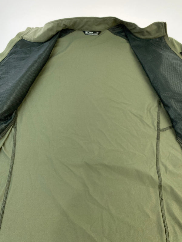 【中古品】【メンズ】 ARC'TERYX アークテリクス X000009908 GAMMA JACKET FORAGE ガンマ ジャケット フォージ アウター 144-260813-zi-42-min サイズ：L カラー：グリーンカーキ 万代Net店