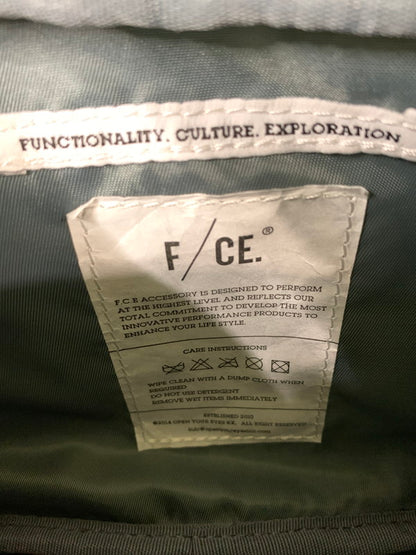 【中古品】【メンズ/レディース】 F/CE エフシーイー SHOULDER BAG ショルダーバッグ カバン ナイロン 188-260817-em-06-min カラー：グレーグリーン 万代Net店