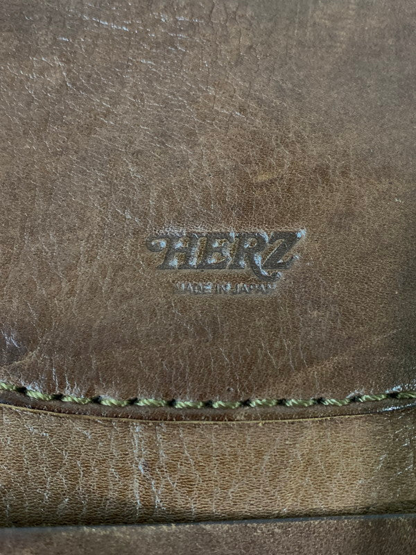【中古品】【メンズ/レディース】 HERZ ヘルツ LEATHER SHOULDER BAG レザー ショルダーバッグ 革鞄 ハンドメイド 188-260817-em-02-min カラー：ブラウン 万代Net店