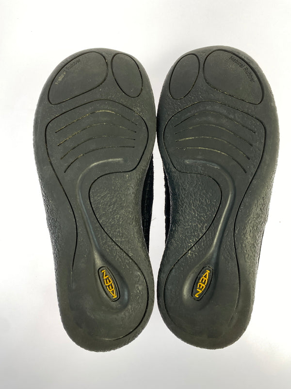 【中古品】【メンズ】 KEEN キーン HOWSER SUEDE SLIP-ON 1024944 ハウザー スウェード スリッポン メンズ 靴 シューズ 165-260820-em-25-min サイズ：26.5cm カラー：ブラック 万代Net店