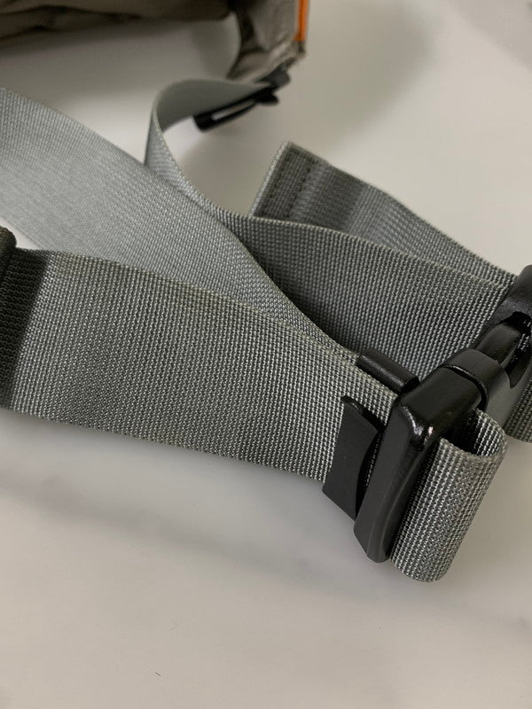 【中古品】【メンズ/レディース】 PORTER ポーター TANKER WAIST BAG タンカー ウエスト バッグ ウエストポーチ ヒップバッグ カバン 188-260817-em-05-min カラー：グレー系 万代Net店