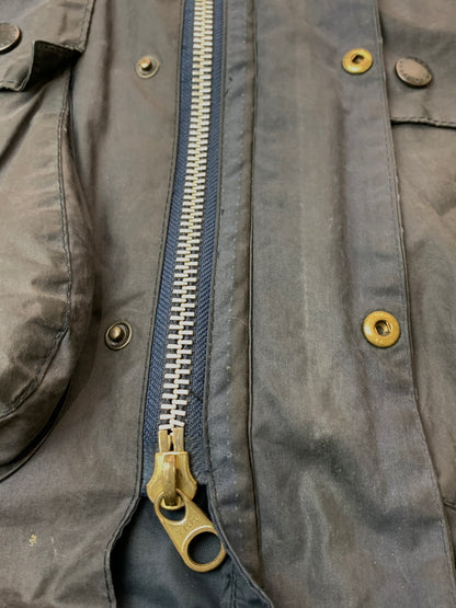 【現状渡し品】【メンズ】 BARBOUR バブアー BEDALE WAX JACKET ビデイル ワックス ジャケット メンズ オイルドジャケット アウター 144-260818-em-40-min カラー：ダークグレー 万代Net店
