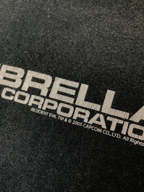 【現状渡し品】【メンズ】 GILDAN ACTIVEWEAR ギルダン アクティブウェア UMBRELLA CORPORATION LOGO PRINT SS TEE アンブレラ コーポレーション ロゴプリント Tシャツ 146-260813-KS-17-min サイズ：XL カラー：ブラック 万代Net店