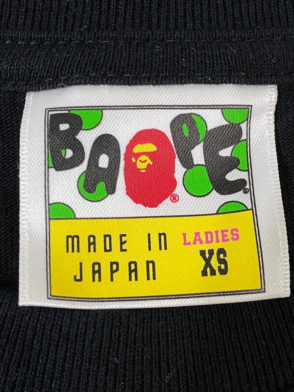 【中古品】【レディース】 A BATHING APE アベイシングエイプ ラインストーン クラウン カレッジロゴ SS TEE 半袖 ティーシャツ Tシャツ ショートスリーブ 170-260822-hu-04-min サイズ：XS カラー：ブラック 万代Net店