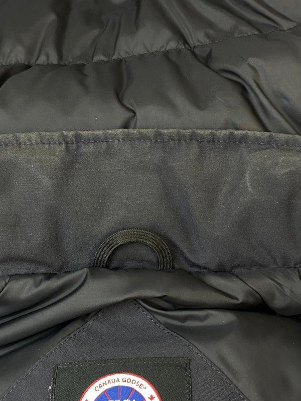 【中古品】【メンズ】 CANADA GOOSE カナダグース 4078JM KAMLOOPS DOWN JACKET ダウンジャケット 141-260813-zi-40-min サイズ：S カラー：ブラック 万代Net店