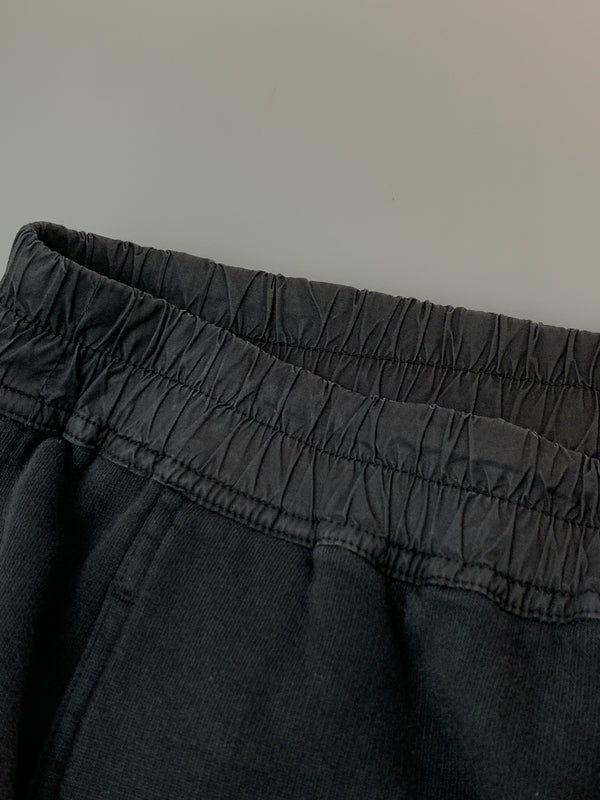 【現状渡し品】【メンズ】 RICK OWENS リック オウエンス DRKSHDW 23AW PUSHER FLEECE PANTS DU02C5393-F ダークシャドウ 2023年秋冬 プッシャー フリースパンツ 152-260813-KS-29-min サイズ：L カラー：ブラック 万代Net店