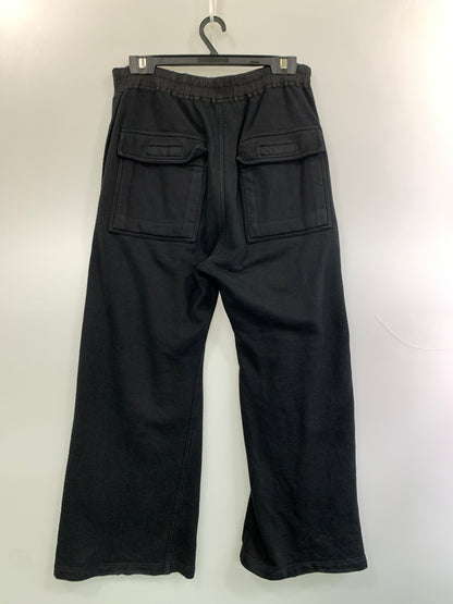 【現状渡し品】【メンズ】 RICK OWENS リック オウエンス DRKSHDW 23AW PUSHER FLEECE PANTS DU02C5393-F ダークシャドウ 2023年秋冬 プッシャー フリースパンツ 152-260813-KS-29-min サイズ：L カラー：ブラック 万代Net店