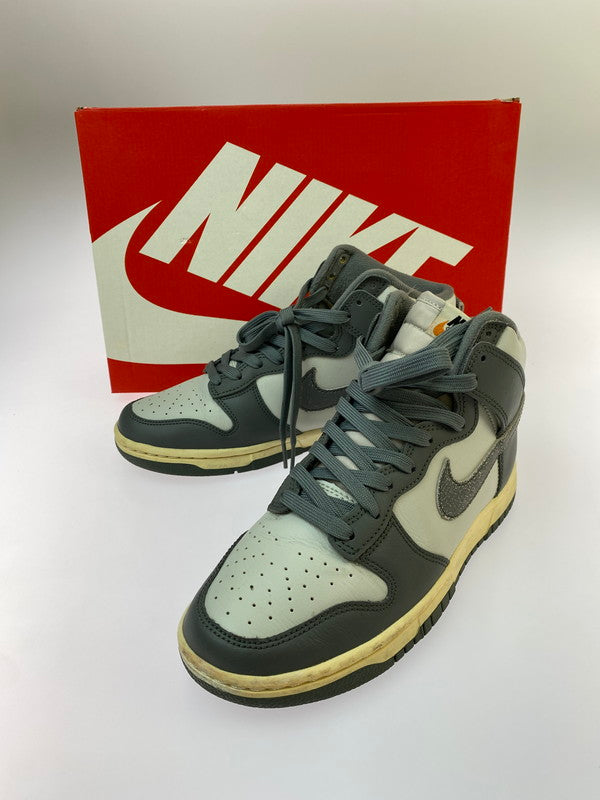【中古品】【レディース】 NIKE ナイキ DUNK HIGH RETRO SE VINTAGE DM0582-001 ダンク ハイ レトロ SE ヴィンテージ レディース スニーカー シューズ 靴 160-260818-em-06-min サイズ：24.5cm カラー：LIGHT BONE AND TUMBLED GREY 万代Net店