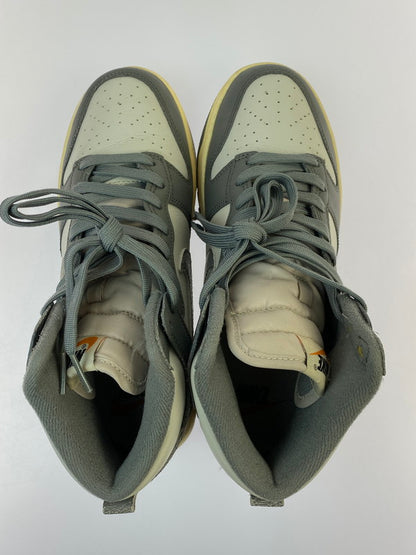 【中古品】【レディース】 NIKE ナイキ DUNK HIGH RETRO SE VINTAGE DM0582-001 ダンク ハイ レトロ SE ヴィンテージ レディース スニーカー シューズ 靴 160-260818-em-06-min サイズ：24.5cm カラー：LIGHT BONE AND TUMBLED GREY 万代Net店