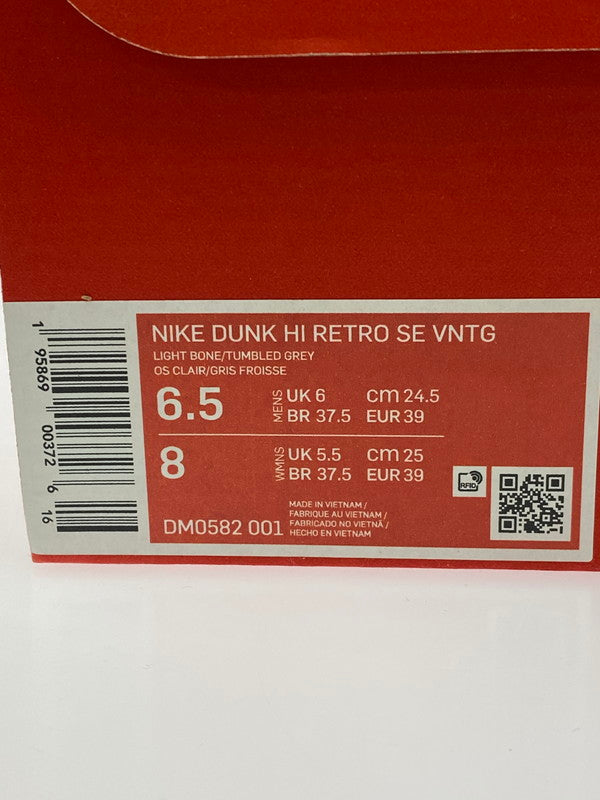 【中古品】【レディース】 NIKE ナイキ DUNK HIGH RETRO SE VINTAGE DM0582-001 ダンク ハイ レトロ SE ヴィンテージ レディース スニーカー シューズ 靴 160-260818-em-06-min サイズ：24.5cm カラー：LIGHT BONE AND TUMBLED GREY 万代Net店