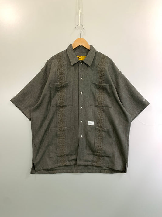 【中古品】【メンズ】 FAT エフエーティー キューバシャツ F32310-SH18-AB メンズ トップス 半袖シャツ 142-260813-KS-05-min サイズ：SKINNY カラー：グレー 万代Net店