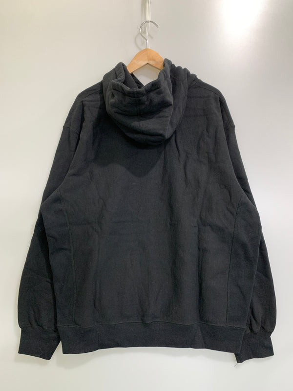 【中古品】【メンズ】 SUPREME シュプリーム × KAWS カウズ CHALK LOGO HOODED SWEATSHIRT チョーク ロゴ フーデッド スウェットシャツ メンズ トップス パーカー 長袖 149-260818-em-27-min サイズ：L カラー：ブラック 万代Net店
