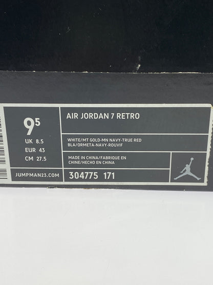 【中古品】【メンズ】 NIKE ナイキ 04年製 AIR JORDAN 7 RETRO OLYMPIC 304775-171 エアージョーダン7 レトロ スニーカー 靴 160-260819-jt-03-min サイズ：US 9.5 27.5cm カラー：WHITE/MT GOLD NAVY-TRUE RED 万代Net店
