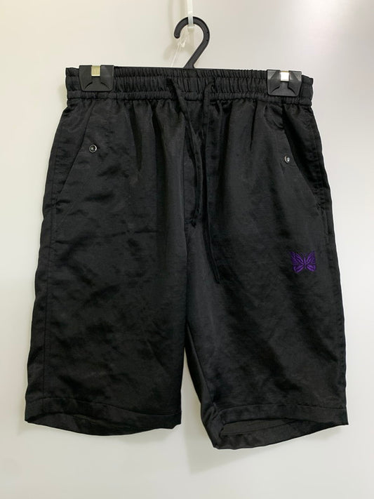 【中古品】【メンズ】 NEEDLES ニードルス STRING COWBOY SHORT POLY SLUB SATEEN MR255 ストリング カウボーイ ショート パンツ ボトムス 151-260821-yn-17-min サイズ：S カラー：ブラック 万代Net店
